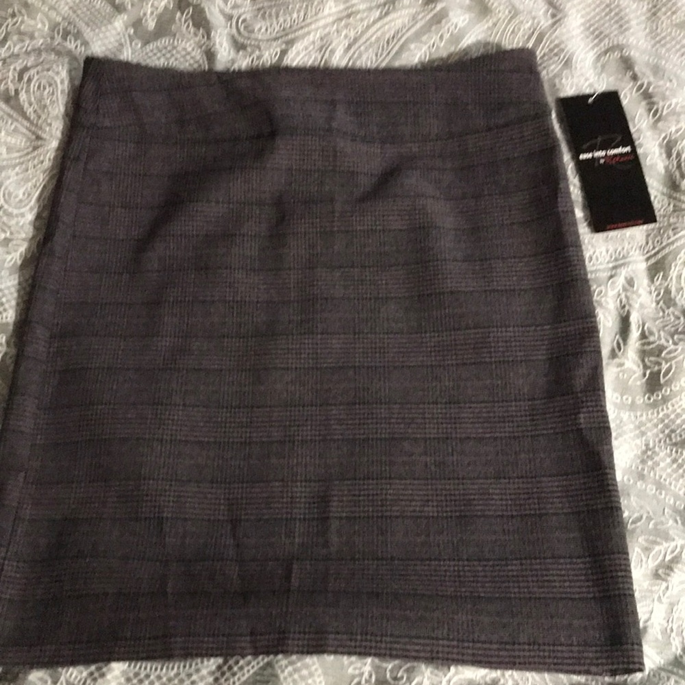 Plaid pencil skirt